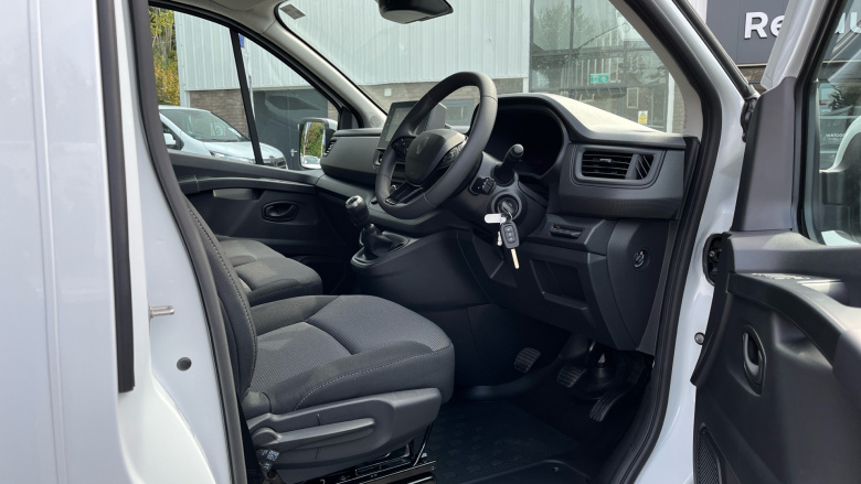 Renault Trafic Swb Diesel SL30 Blue dCi 130 Advance [Safety] Van